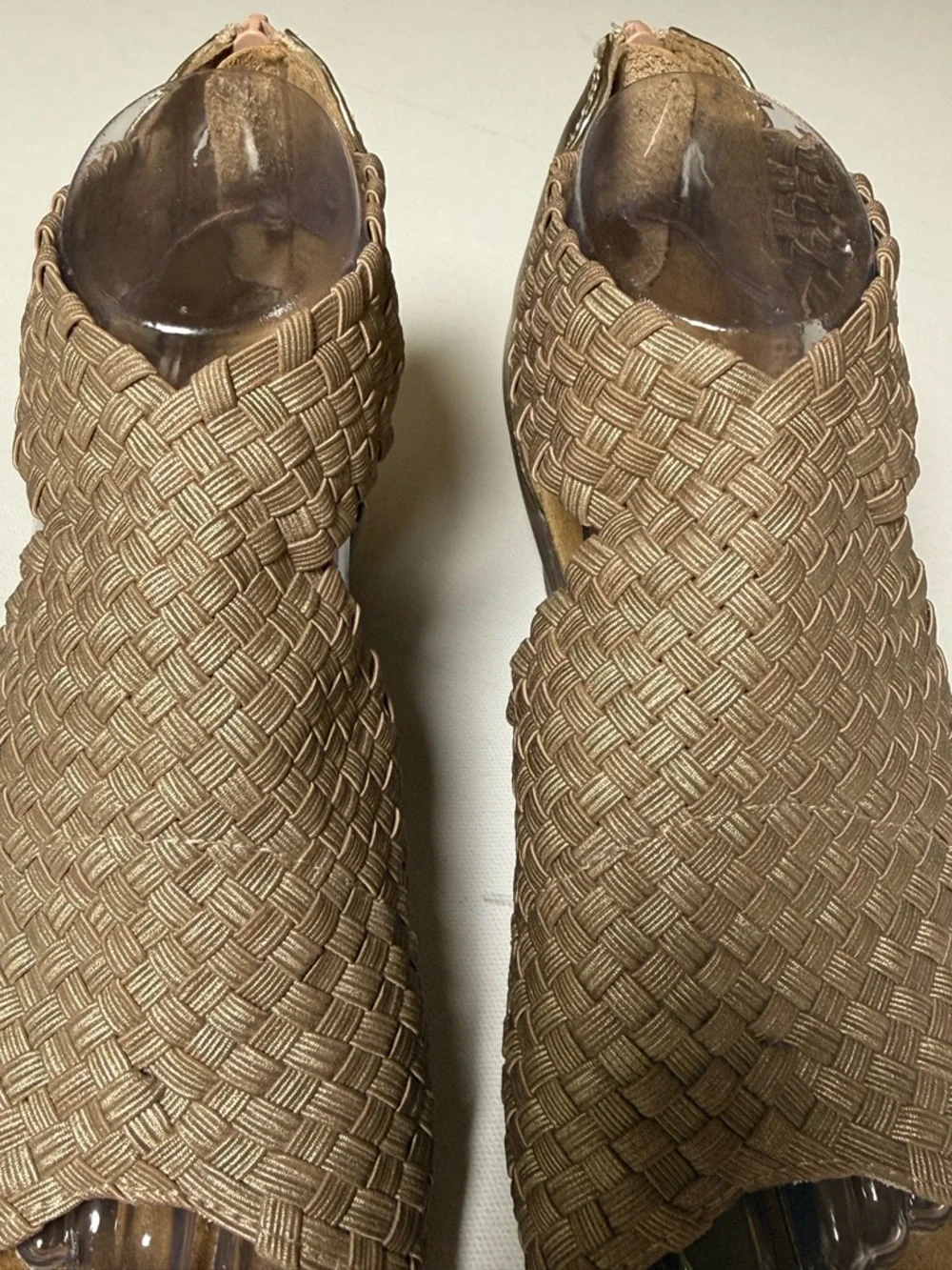 Comfortiva Pillowtop Wedge Sandals Woven Taupe Elastic Comfort Gold/Tan Size 8.5
